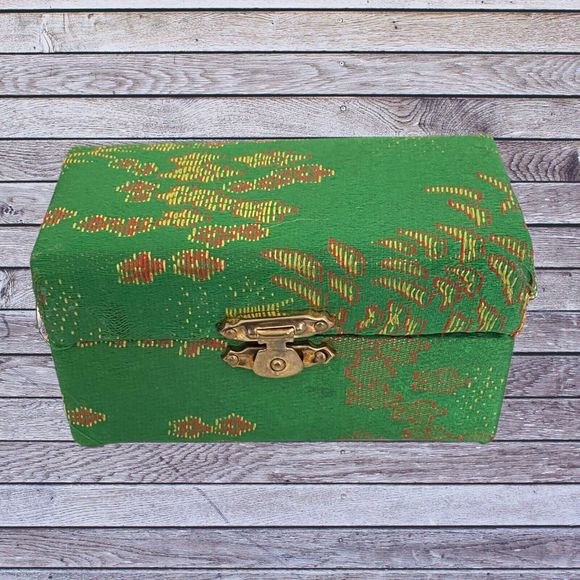 Chiming Chinese Balls Yin & Yang Baoding Balls for Hand Therapy in box deStress - Picture 3 of 7